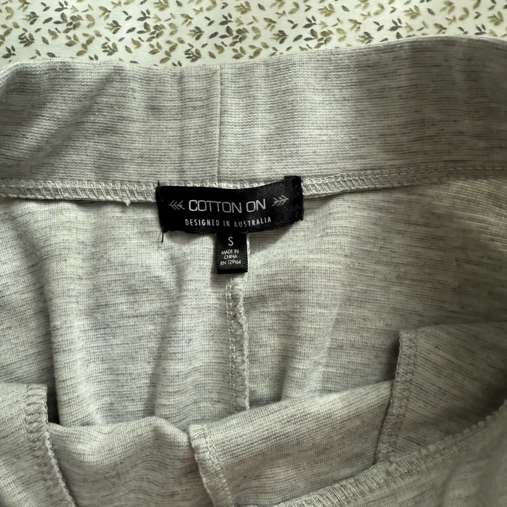 Cotton On Heather Gray skirt